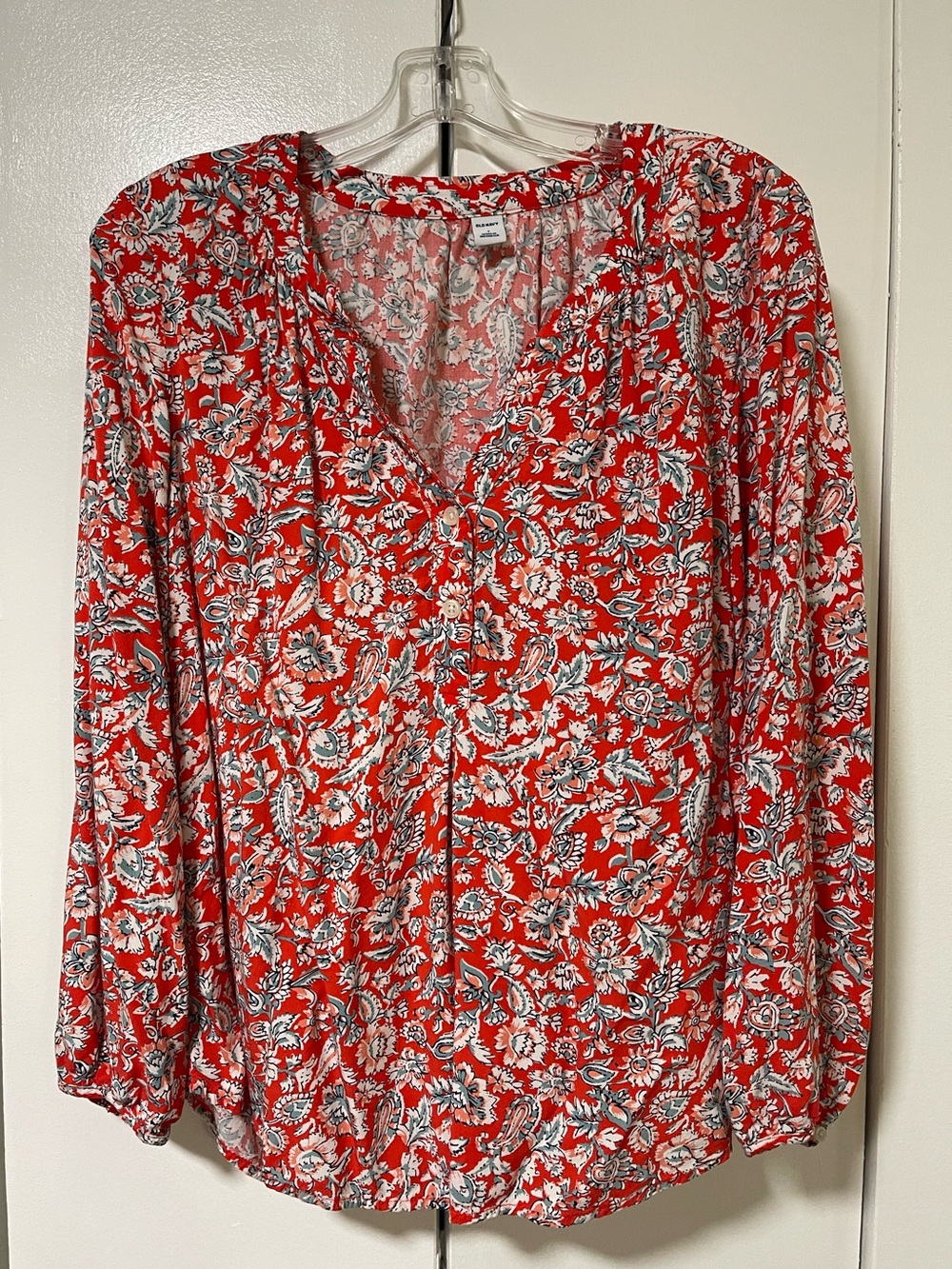 Old Navy Red Floral V-Neck Long-Sleeve Blouse with White & Blue Print